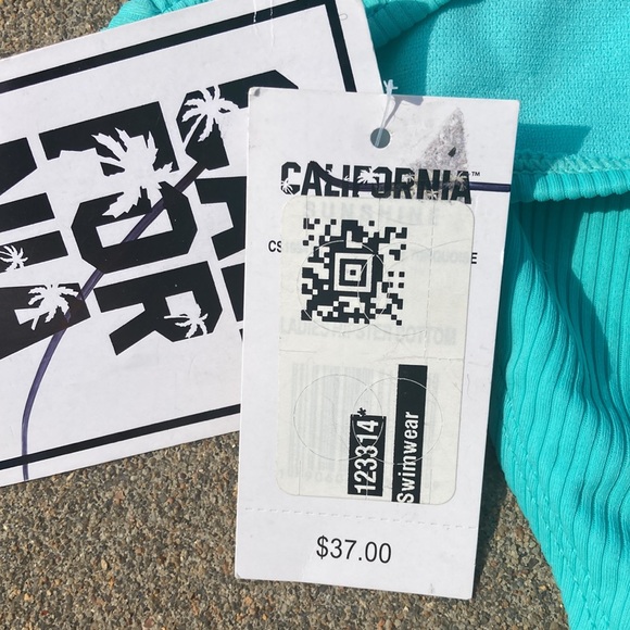 California Sun 2 Piece Swimsuit Size L - Picture 4 of 6